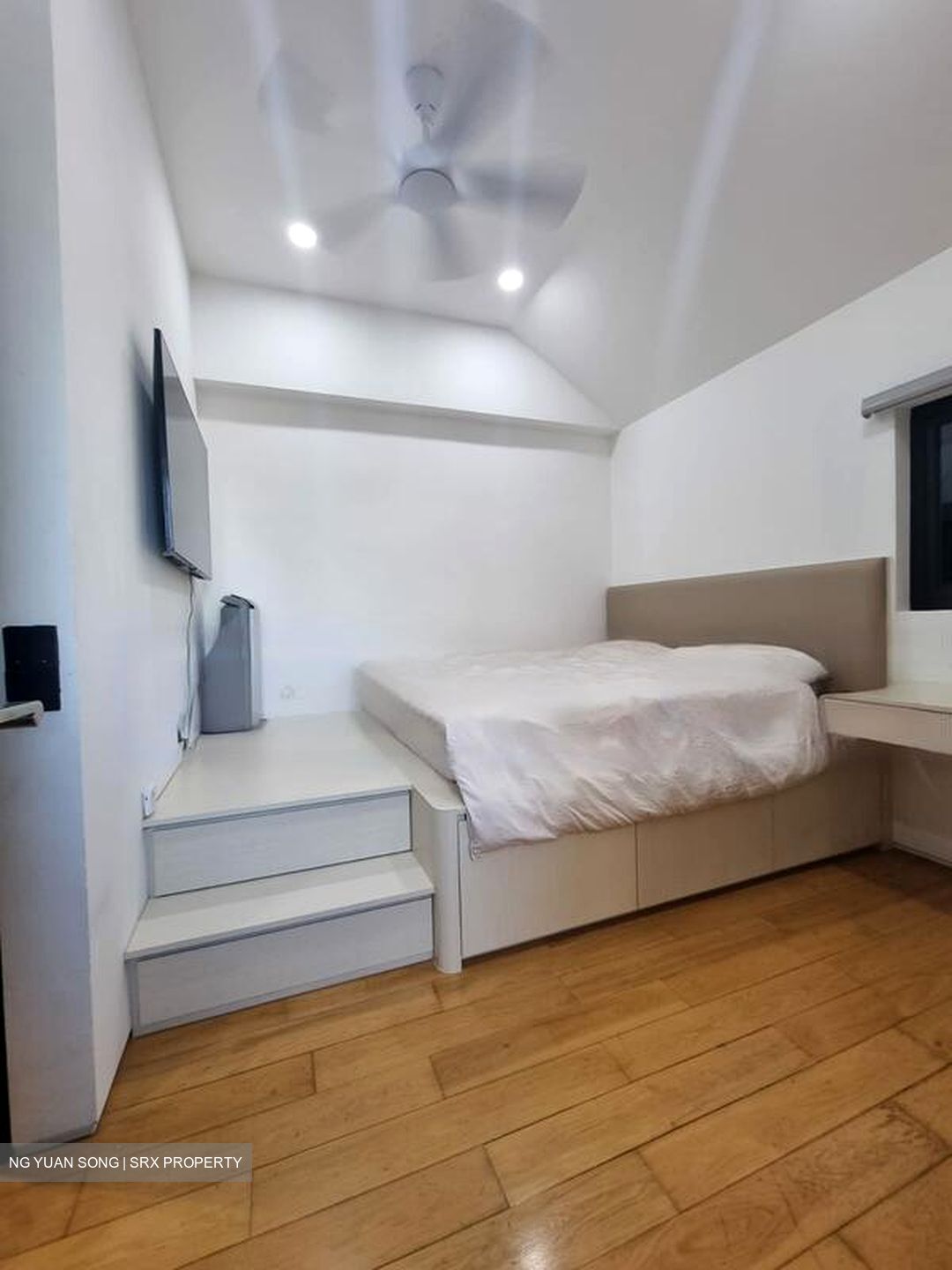 The Sorrento (D5), Condominium #567197951